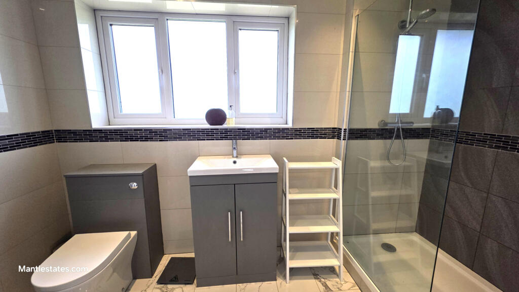 BATHROOOM