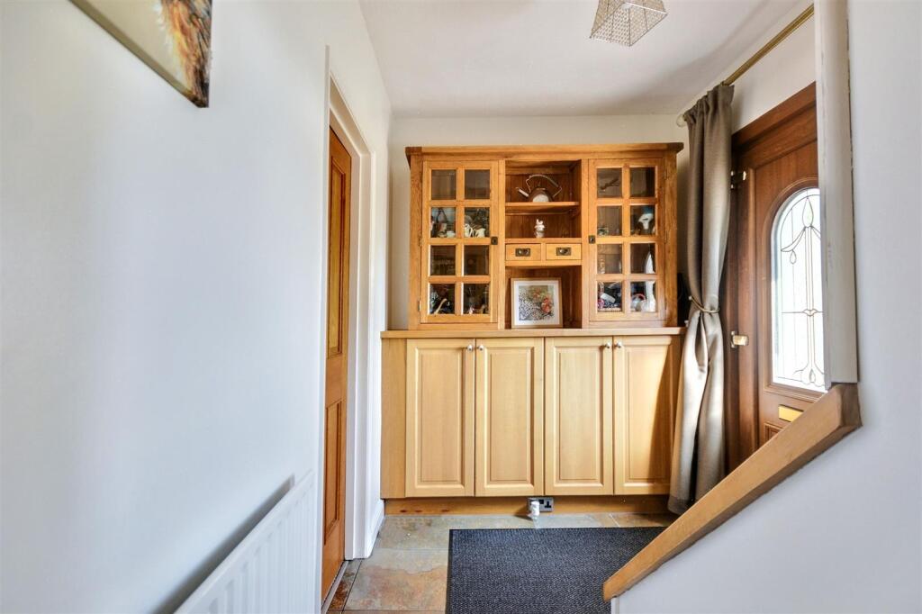Entrance Hall_1.jpeg