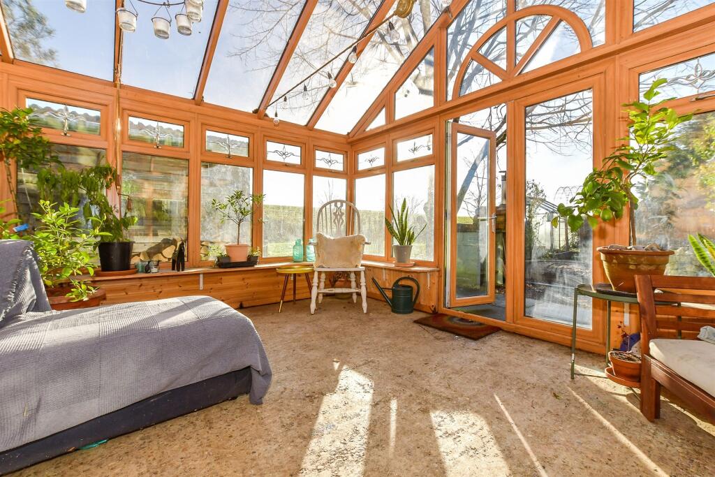 Workshop/Outbuildings