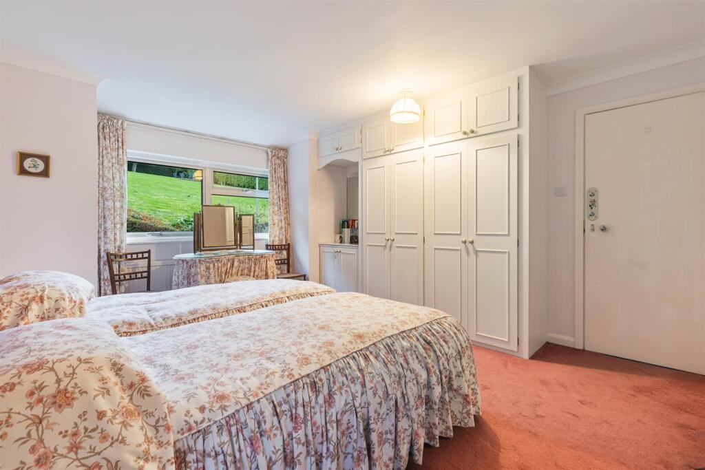 A24 - Pennymead Riverside Road Dittisham - 241106.