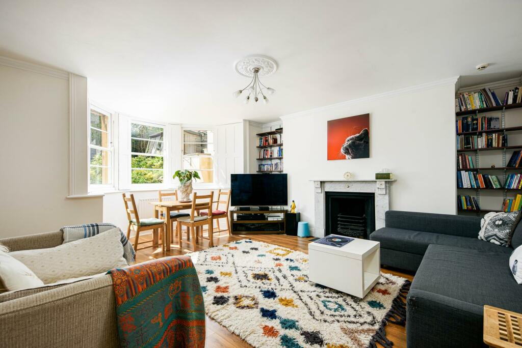 Sitting_Room_1.jpg