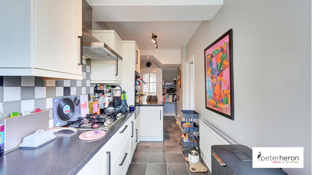 Breakfasting Kitchen