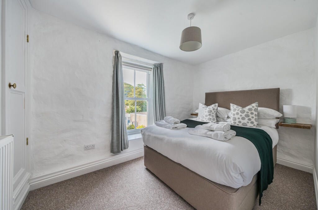 1336308-5-68a0681...