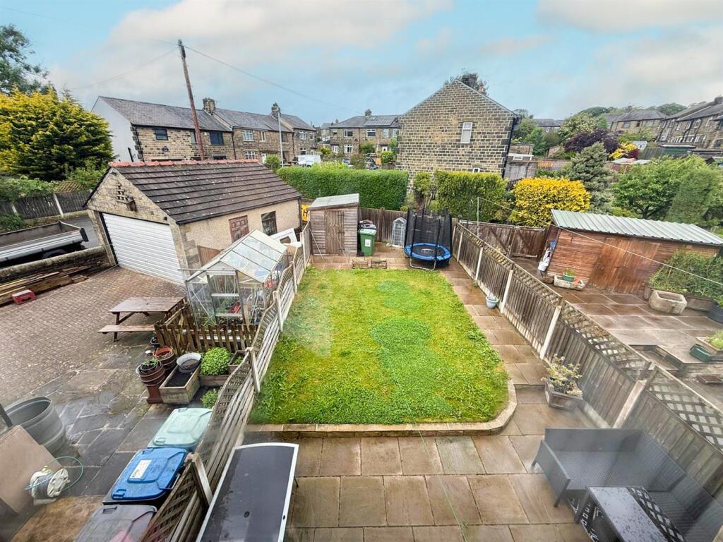 Three Bed Terraced Silsden (16).jpg