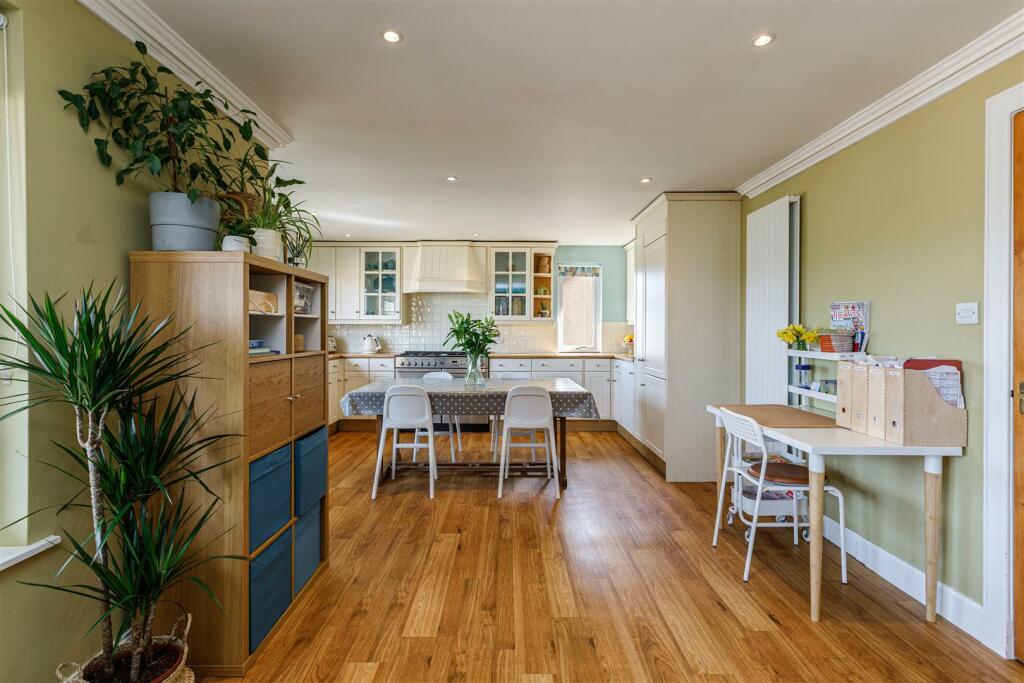 8 Dundas Terrace Melrose 65.JPG