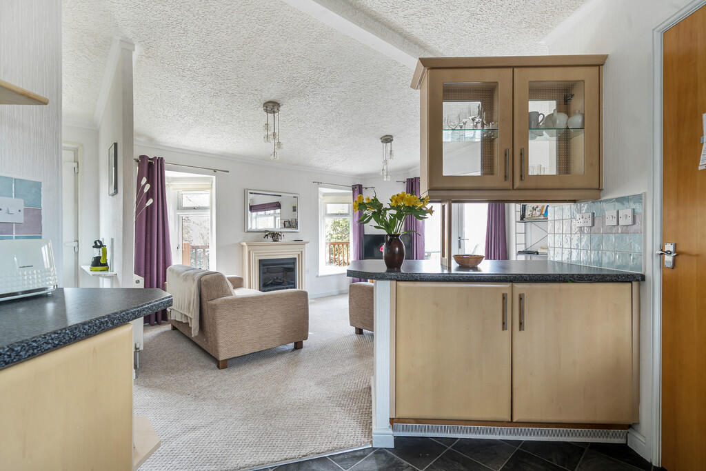 Open Plan Living/...