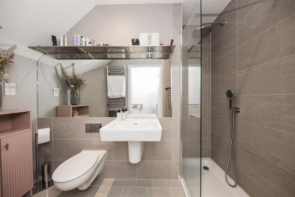 Ensuite Shower Room