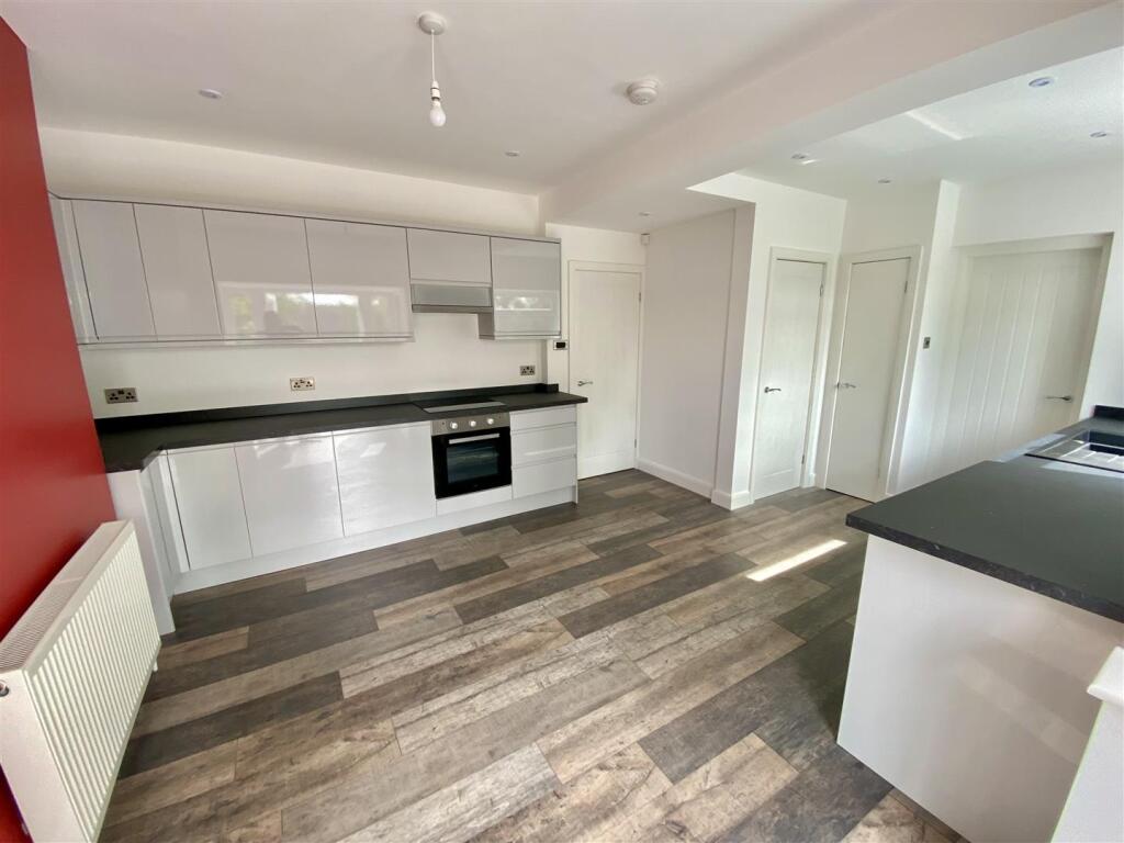 Bramleys Estate Agents - Kitson Hill Road - Mirfie