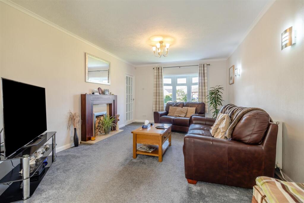 8646417-interior06.jpg