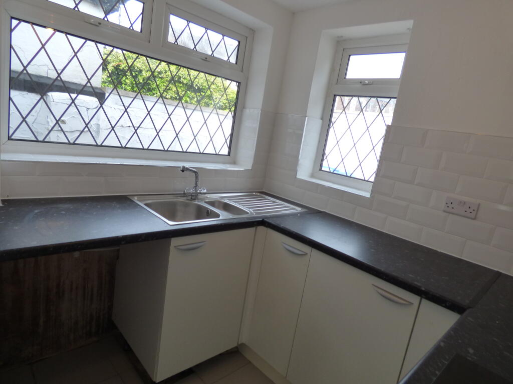 Kitchen 4