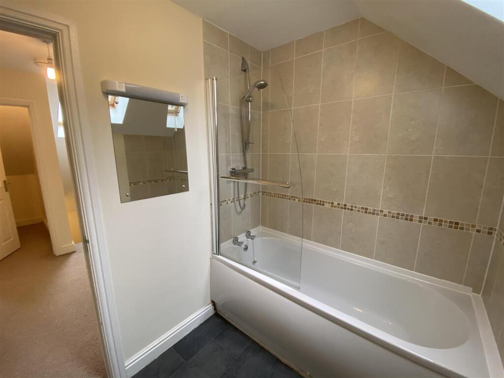 Bathroom.jpeg
