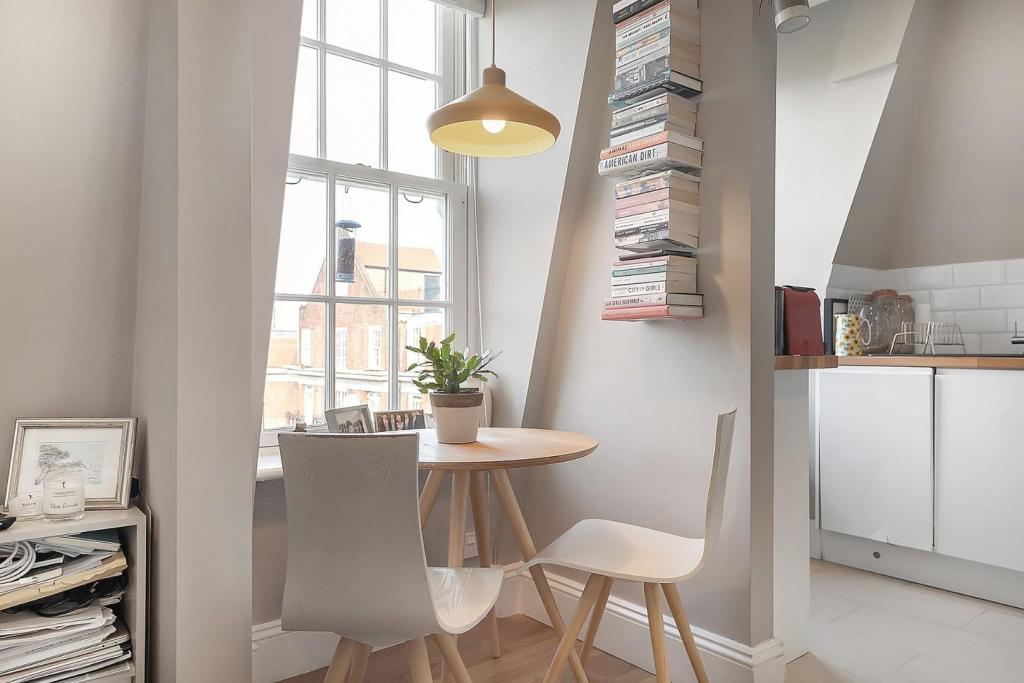 Dining Area.jpg