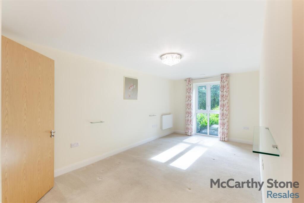 8654475-interior09.jpg