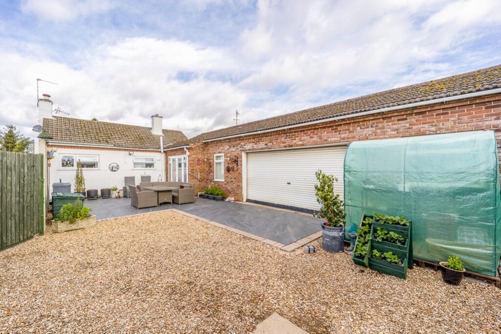 11 Seas End Road (Moulton Seas End)-12
