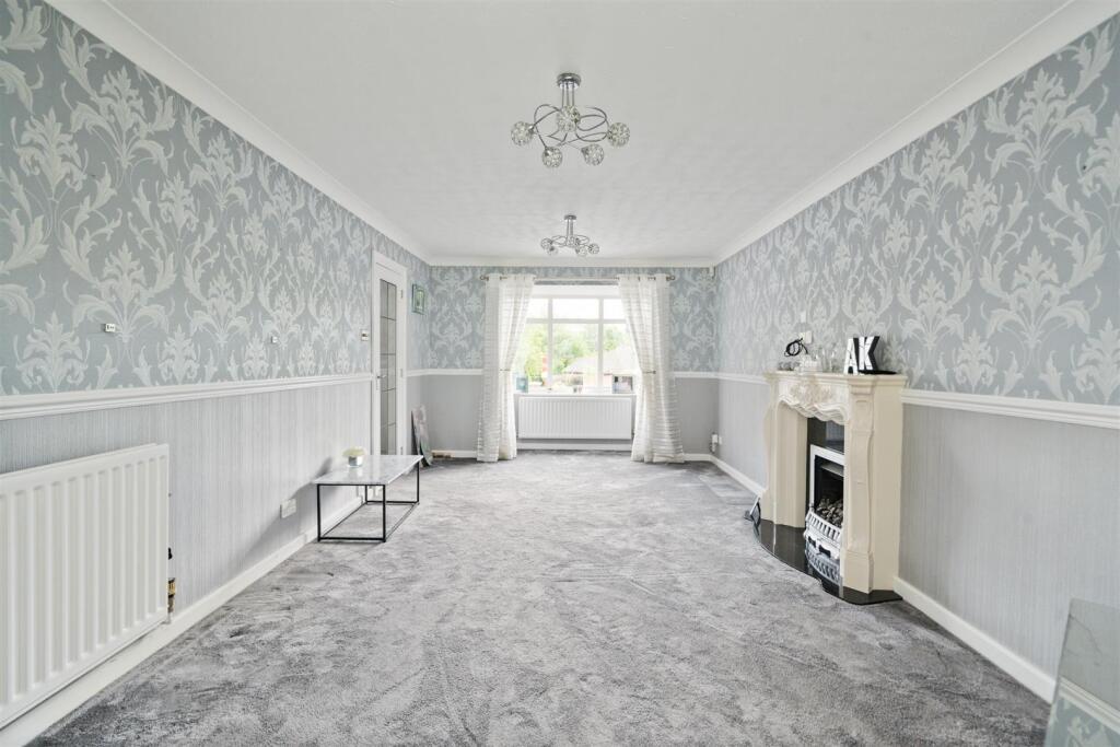 12 Ashborough Drive_15.jpg