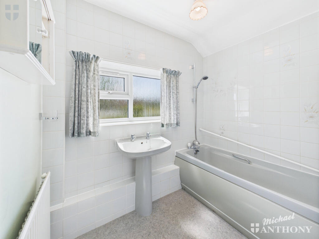 CAM03852G0-PR0346-STILL009