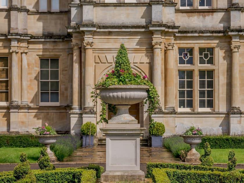20 Sherborne House - Front Door.jpg