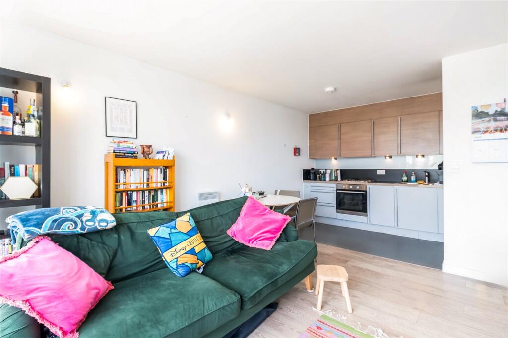 Kitchen/Reception