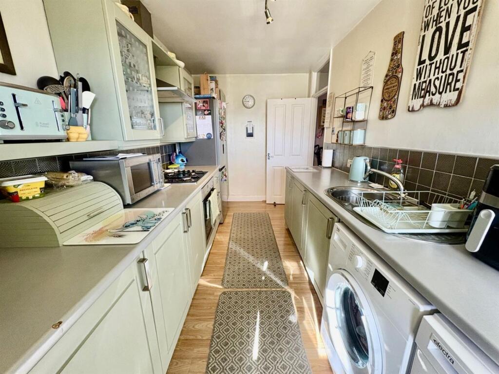 WhatsApp Image 2025-10-28 at 5.17.10 PM (4).jpeg