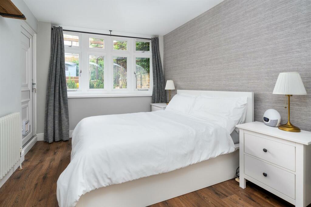 07 To Let 2 Bedroom Flat Garden Offord Road Isling