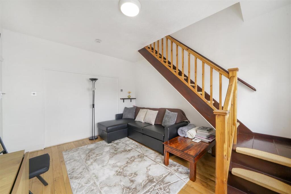 3A, Canada Park Parade - BTe13SNQwJucI0QeFeHm.jpg