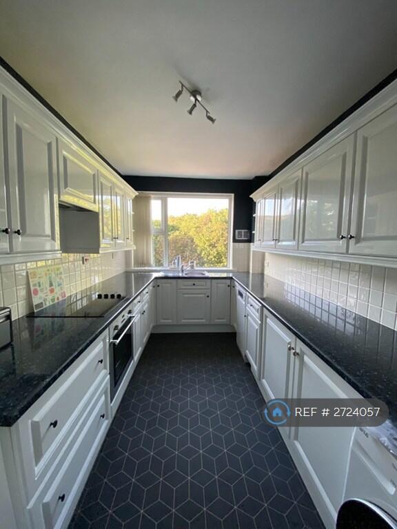 Large Kitchen