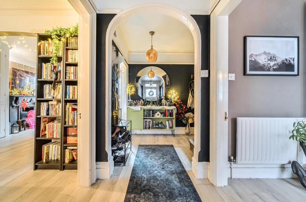 1393061-18-6943e0...