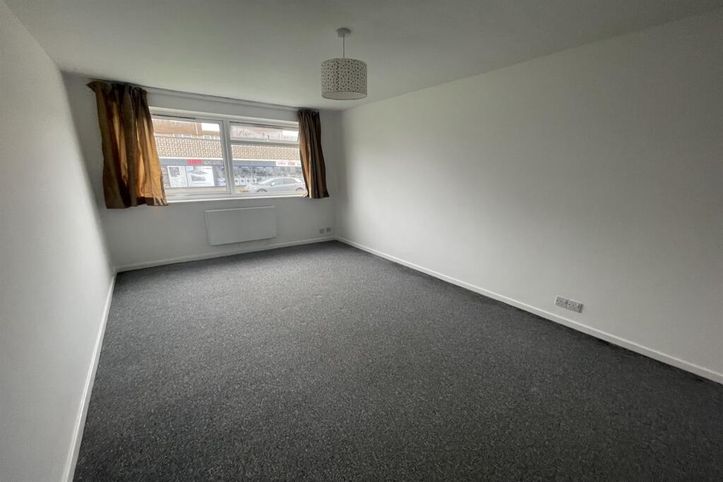 Great sized lounge