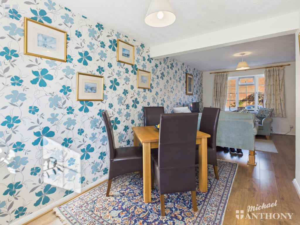 CAM03852G0-PR0442-STILL012