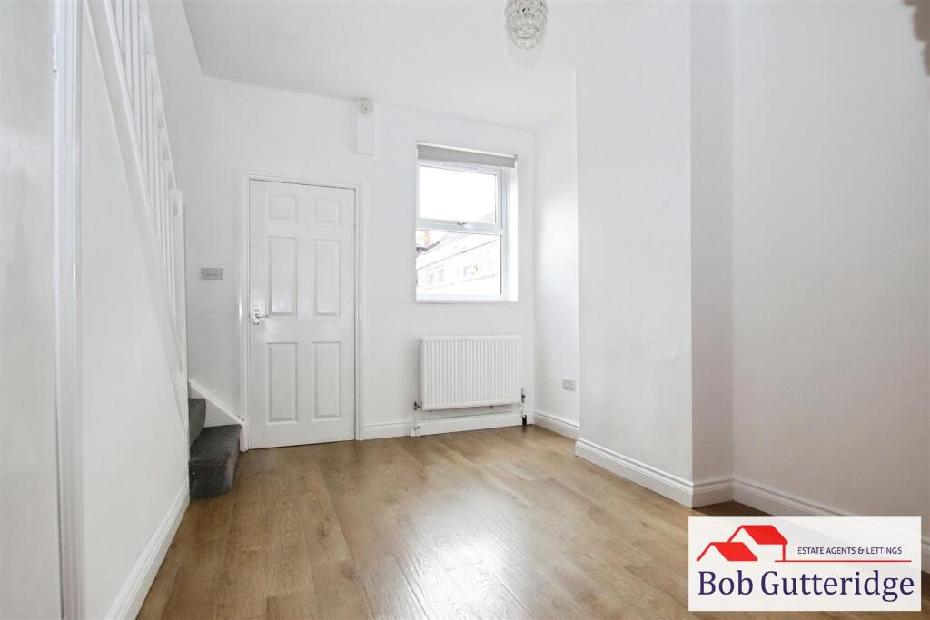 SEPARATE DINING AREA