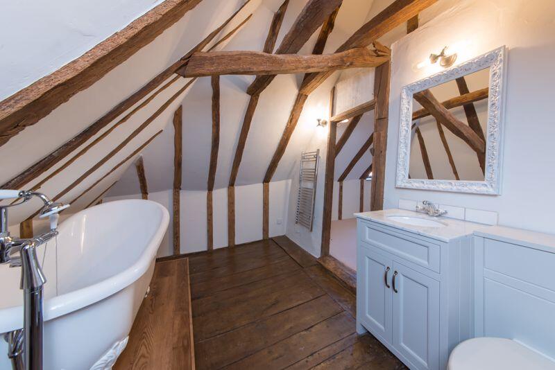 En-suite to Master