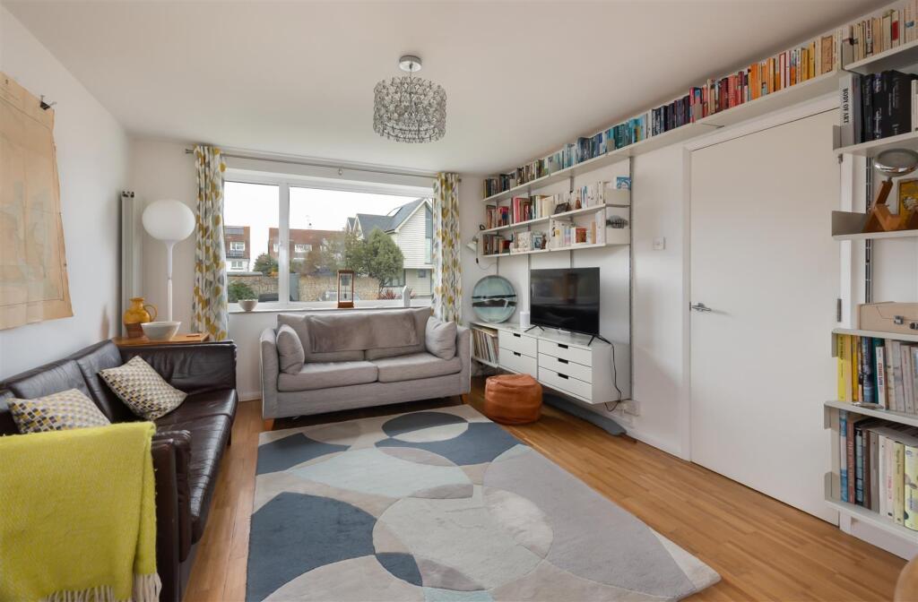 Island Wall, Whitstable