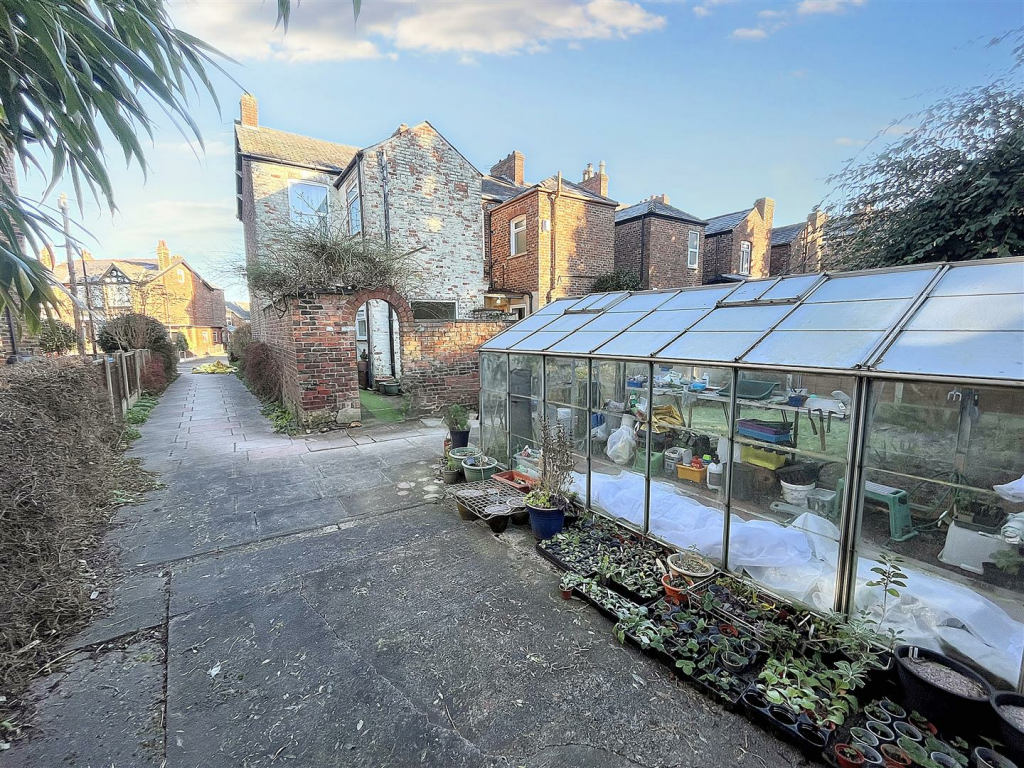 Gardens Aspect 5