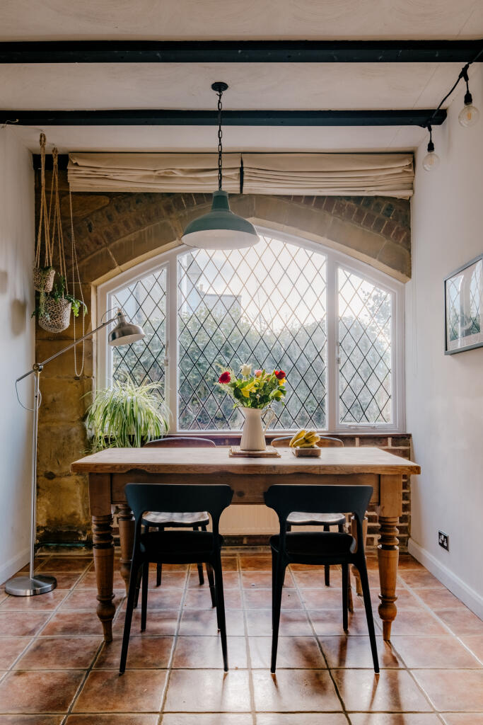 Croft-StLeonards-OldPennySchool-Interior-4