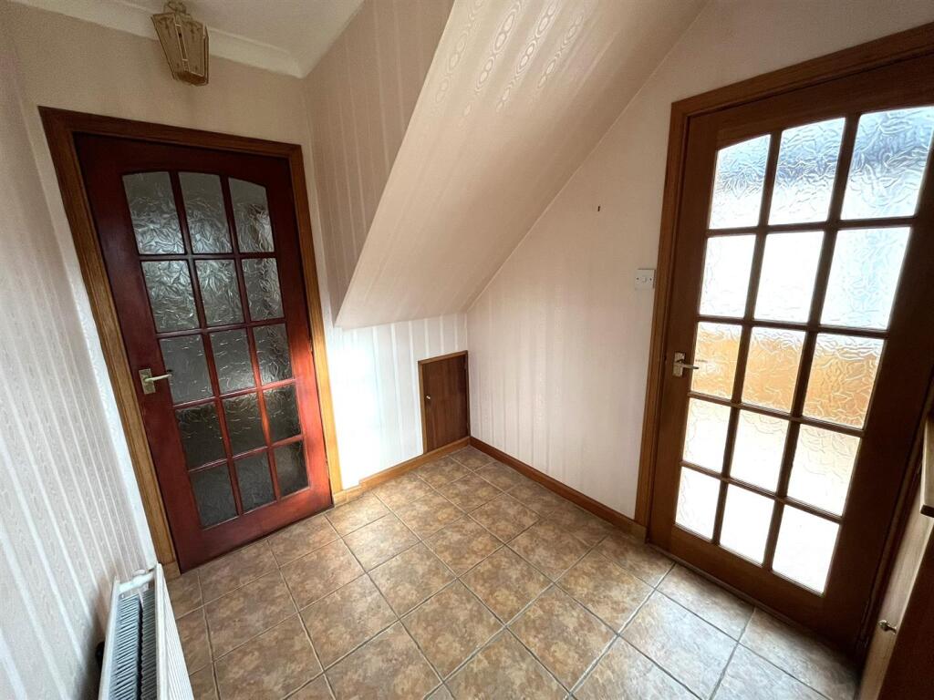 ENTRANCE VESTIBULE