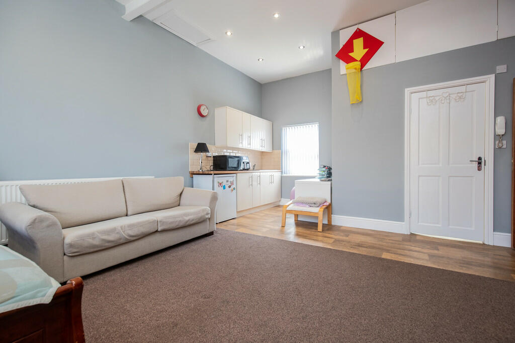 384 Brighton Rd -...
