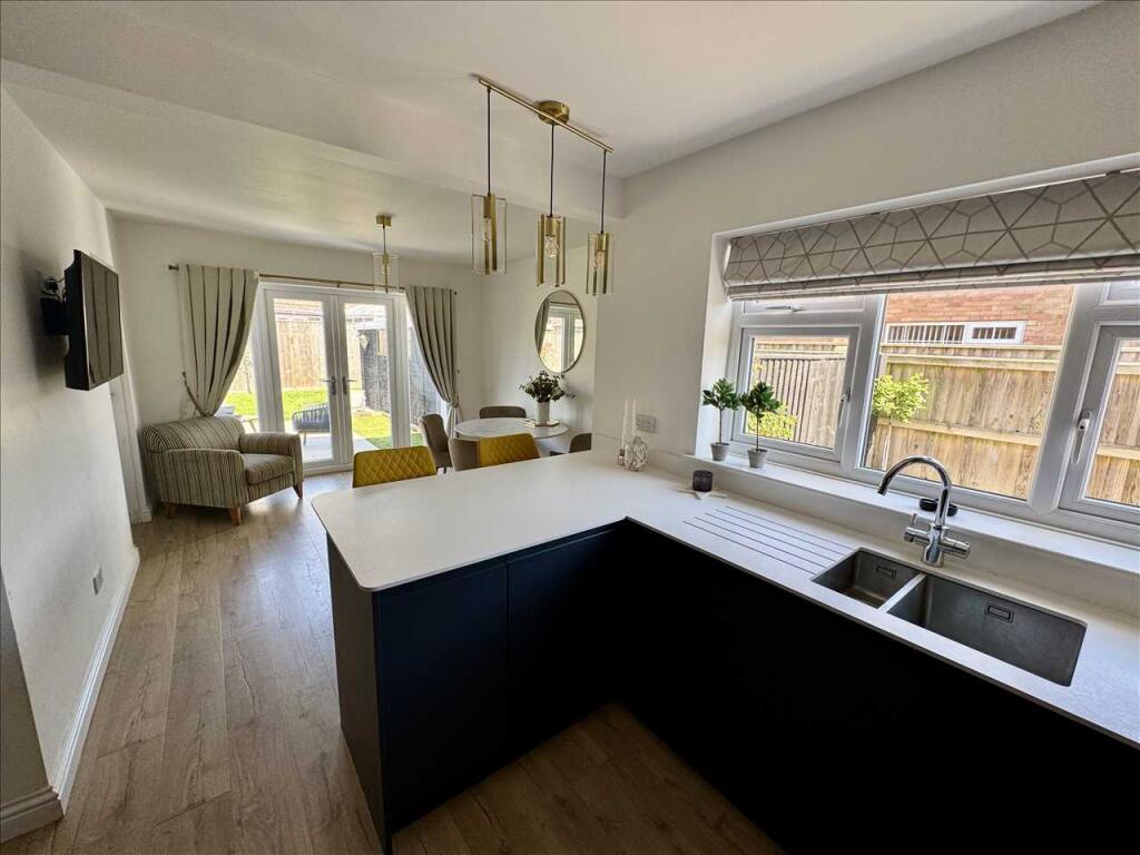 LIVING KITCHEN