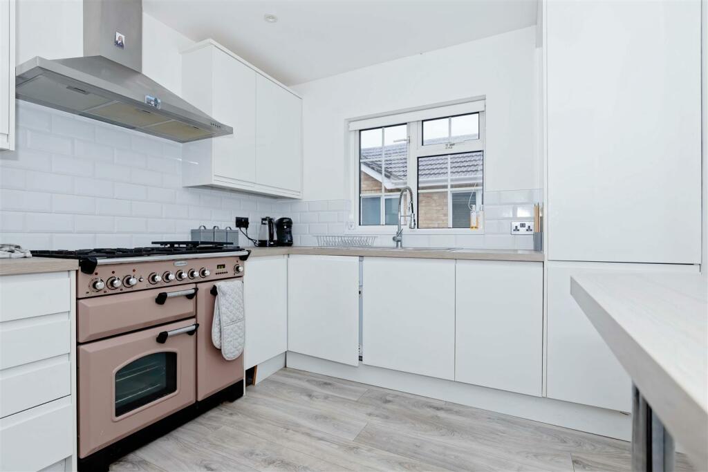 Windermere Crescent_9.jpg