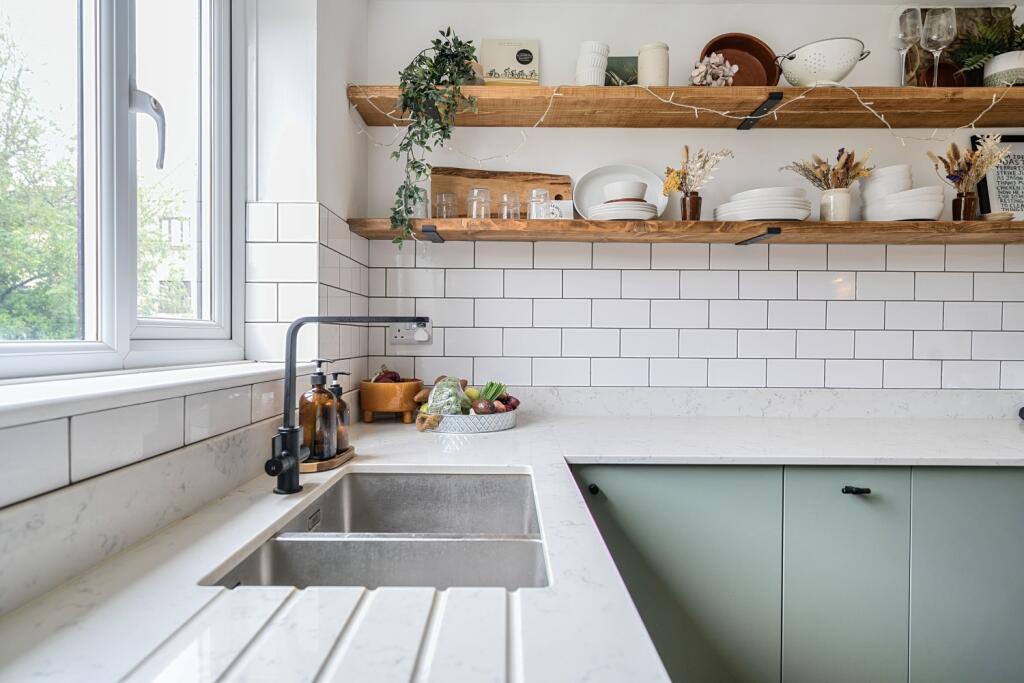 1300916-19-6841cabf8ea01