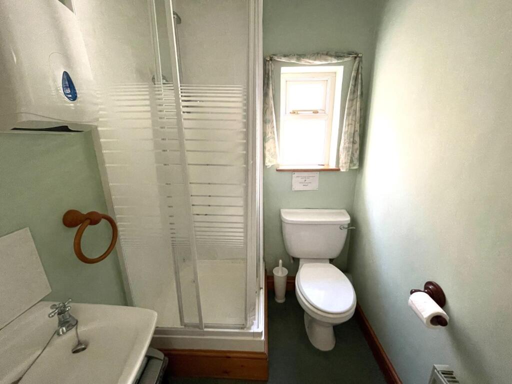 Shower Room.JPG