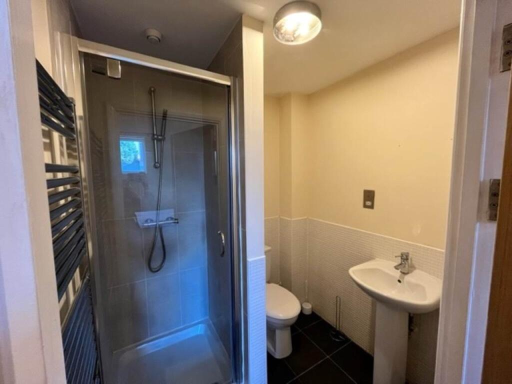 bedroom ensuite