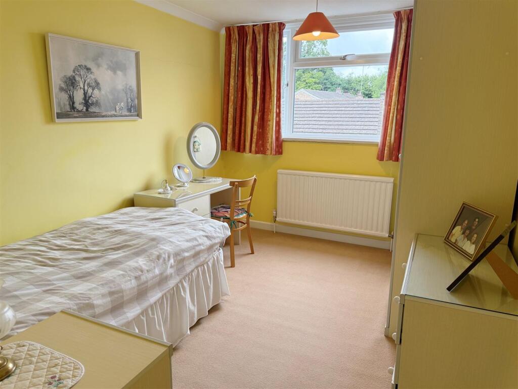 Bed 3.JPG