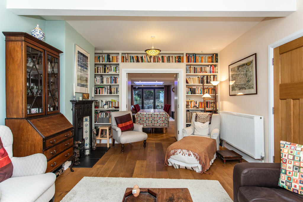 70 Braemore Road4...