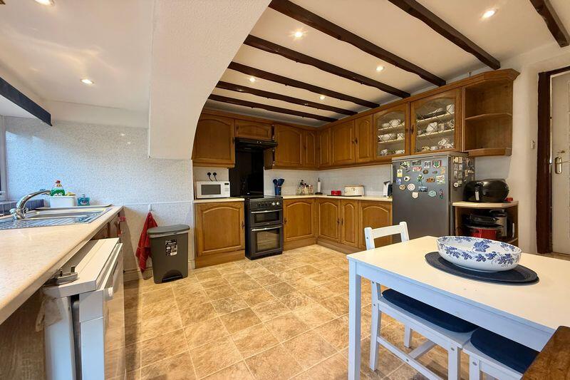 Kitchen/Breakfast Room
