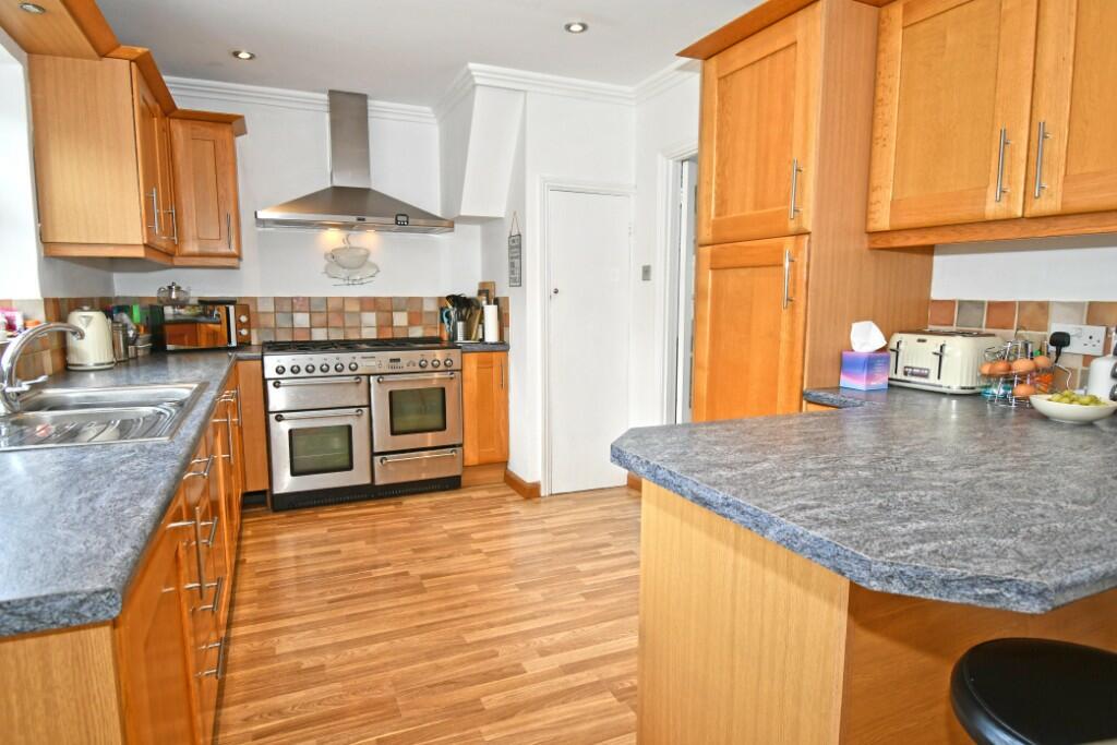 Kitchen/Breakfast Ro
