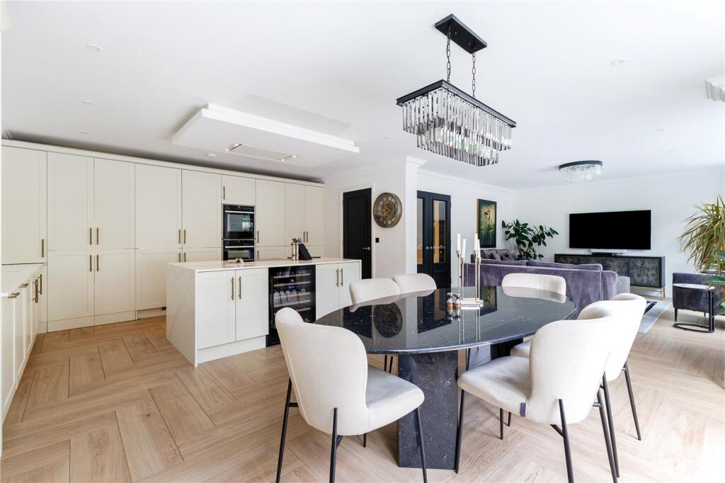 Kitchen /Dining Room