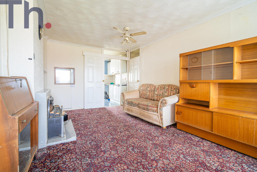 Lounge &amp; Kitchen