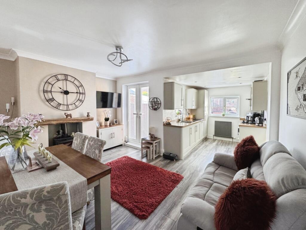 pbox-living_room-339709.jpg