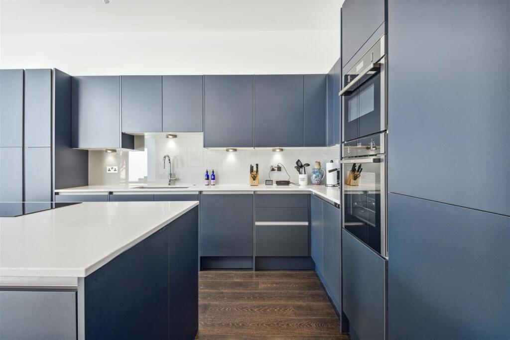 Abinger Road, W4 - FOR SALE