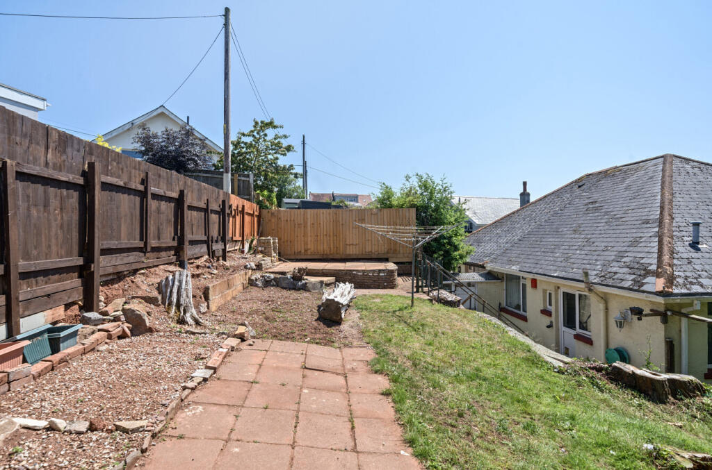 1312920-4-6853f90...